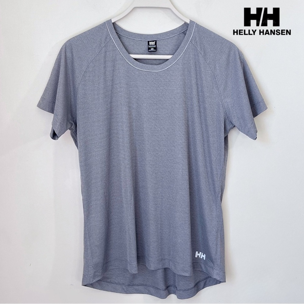NWOT Helly Hansen Women’s Scoop Neck Base Tee